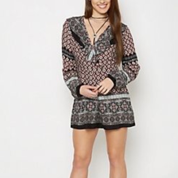 Wild Blue Sadie Robertson long sleeve romper - Picture 3 of 10